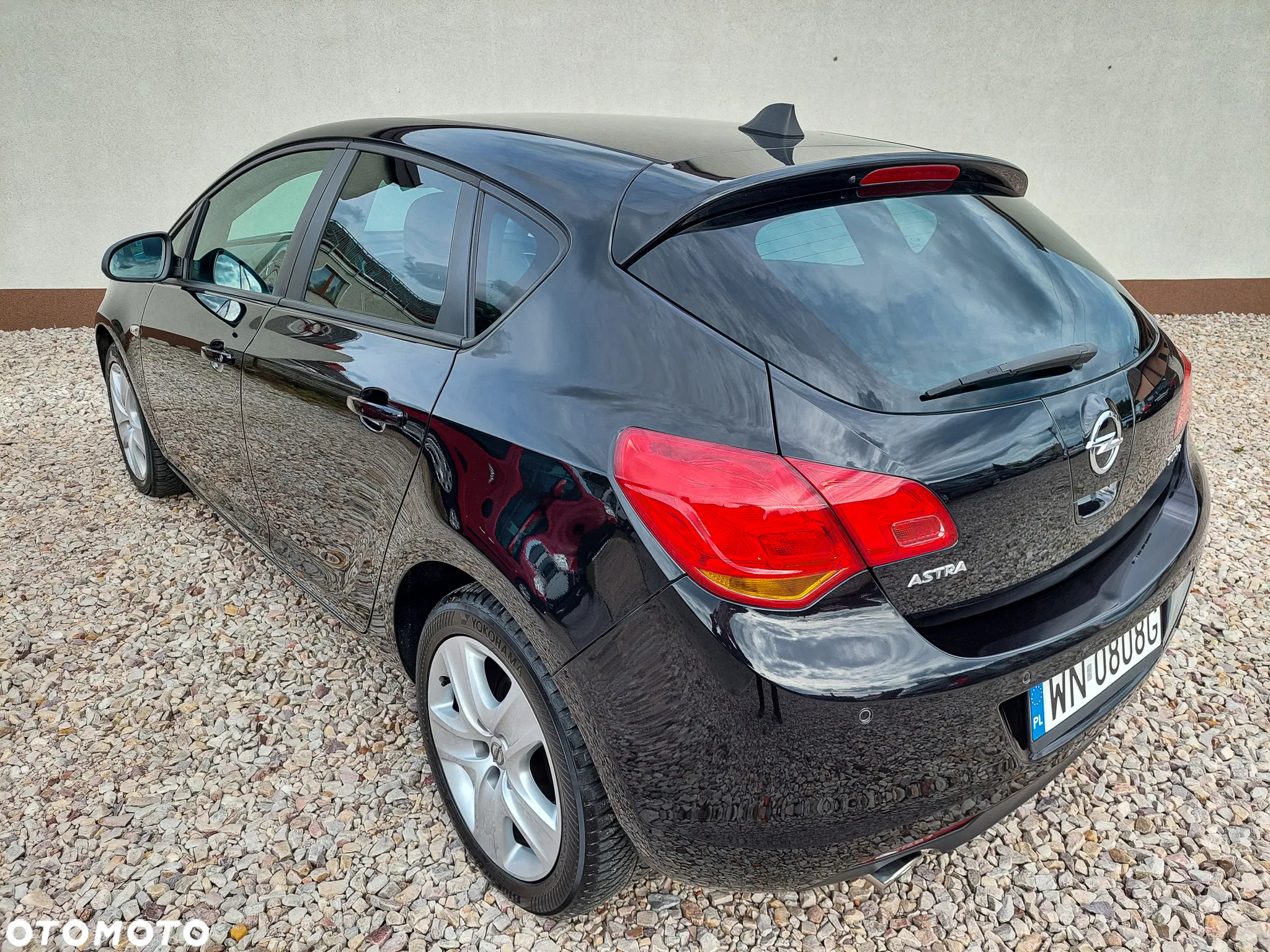 Opel Astra 1.4 Turbo Design Edition - 11