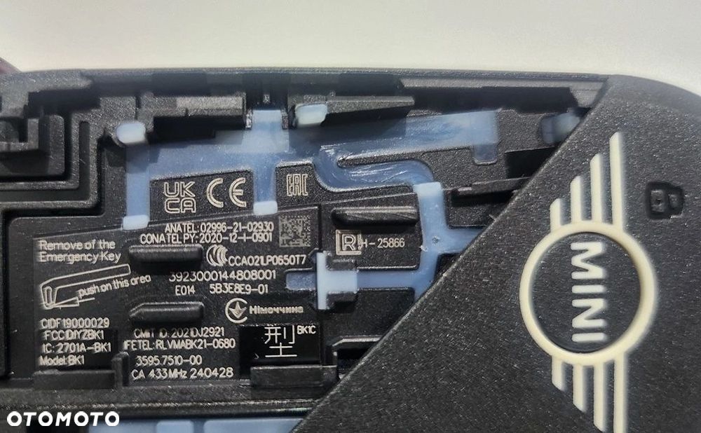 PILOT KLUCZYK MINI COUNTRY U25 5B3E8E9 CZĘSTOTLIEOŚĆ 433MHz - 5