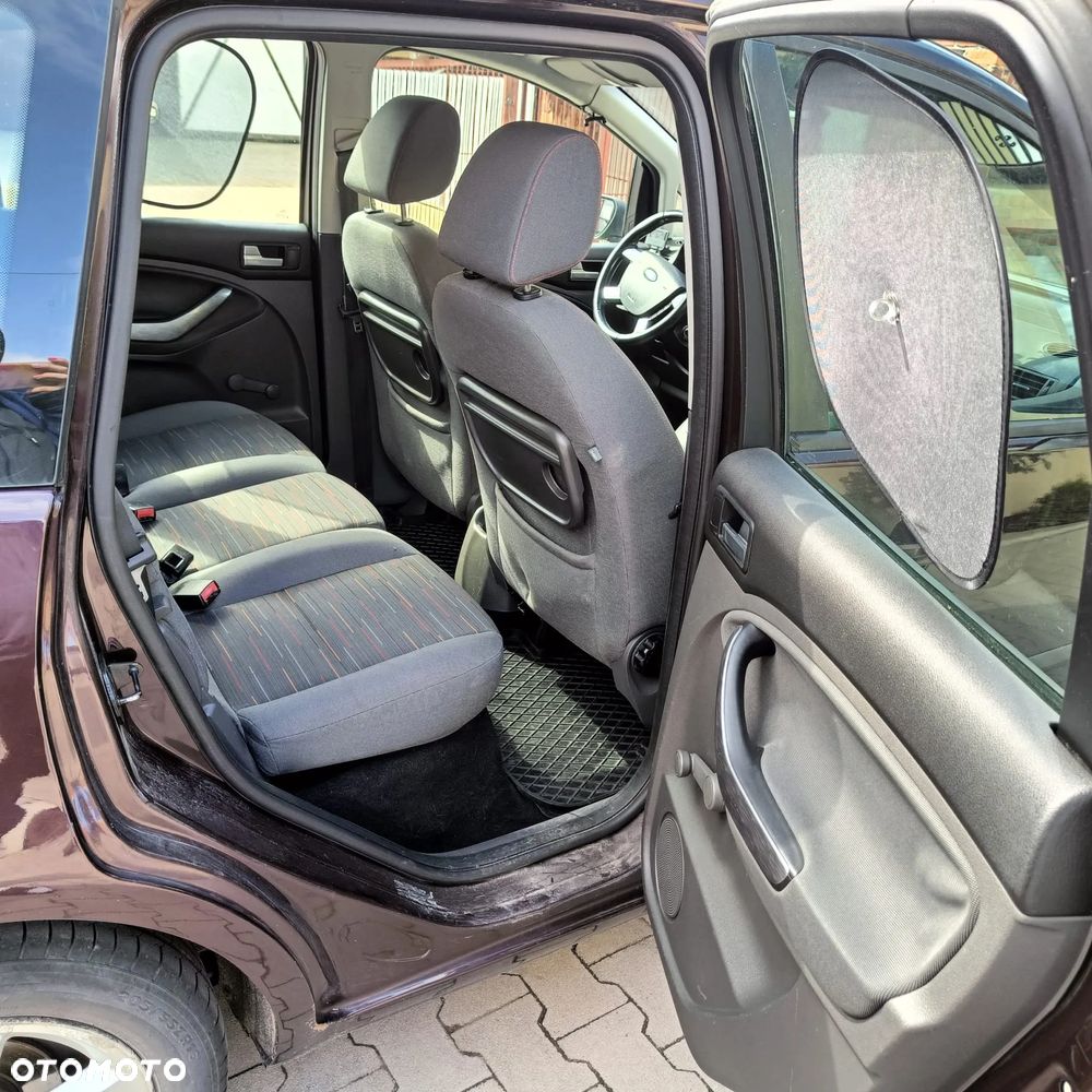 Ford C-MAX - 12