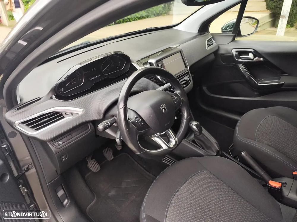 Peugeot 208 1.2 PureTech Style - 5