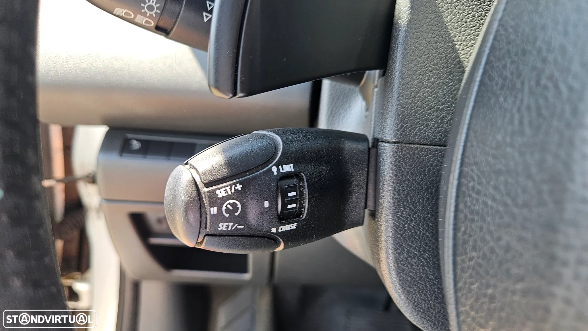 Peugeot 3008 1.6 HDi Executive CMP6 - 18