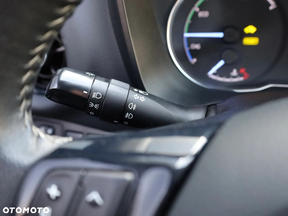 Toyota Yaris Hybrid 100 Premium EU6 - 32