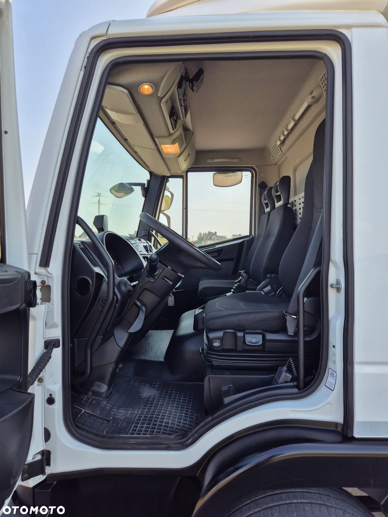 Iveco EUROCARGO 120-190L LIFT EURO6 CHŁODNIA CARRIER XARIOS 600MT - 30