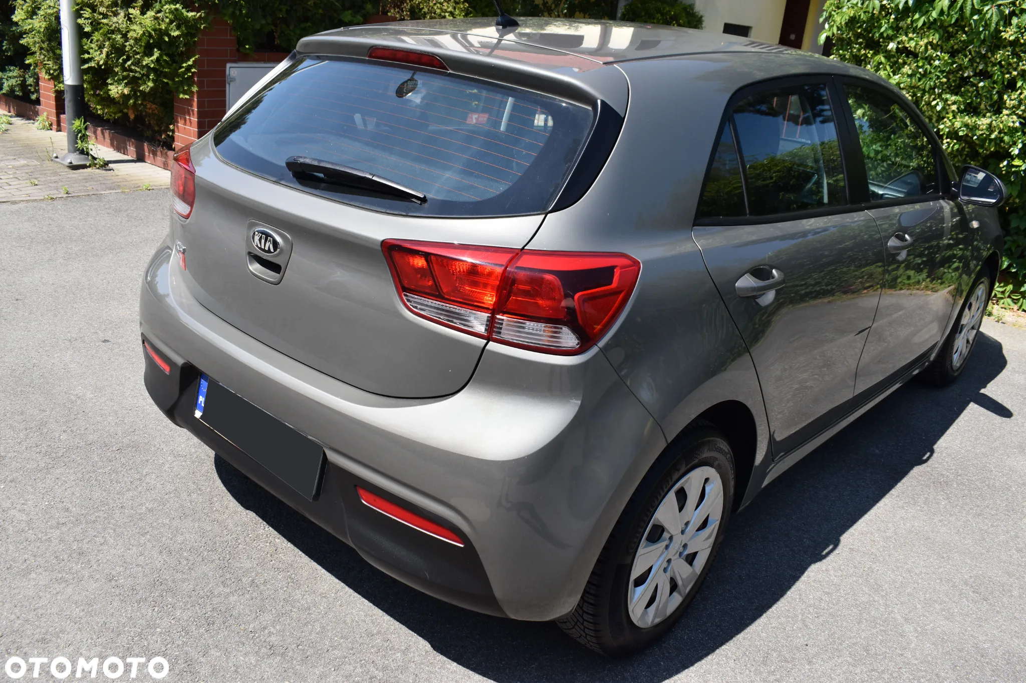 Kia Rio 1.2 L - 32
