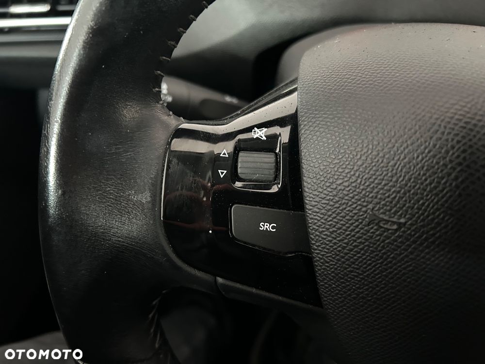 Peugeot 308 1.2 PureTech Active Pack S&S - 37