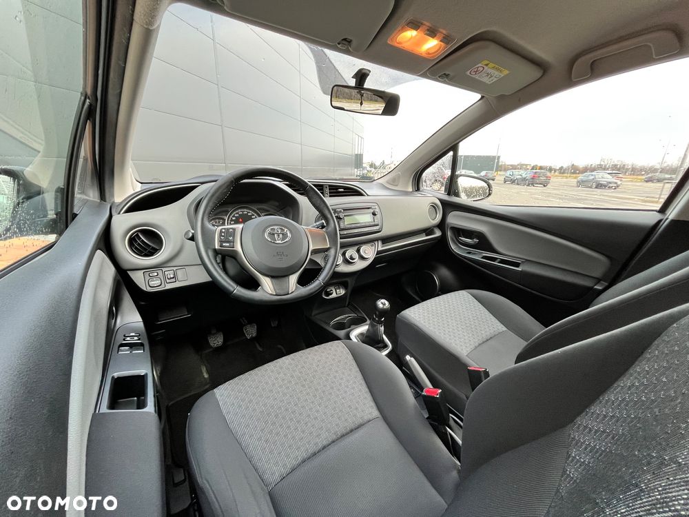 Toyota Yaris - 11