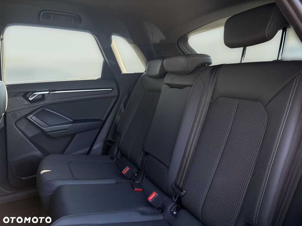 Audi Q3 - 17