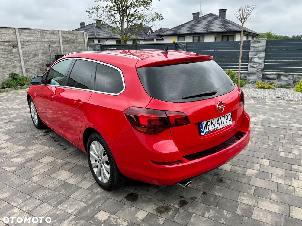 Opel Astra 1.6 Turbo Edition - 17