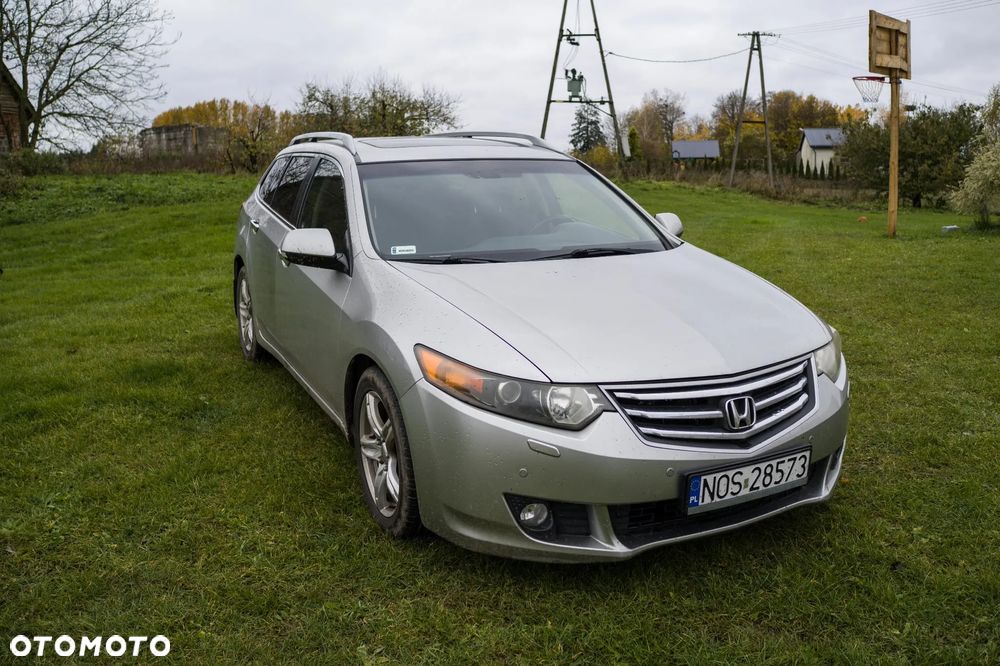Honda Accord 2.0 Executive Nav - 1