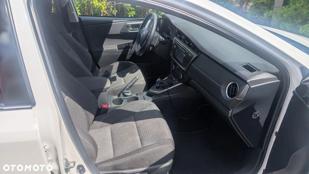 Toyota Auris - 21