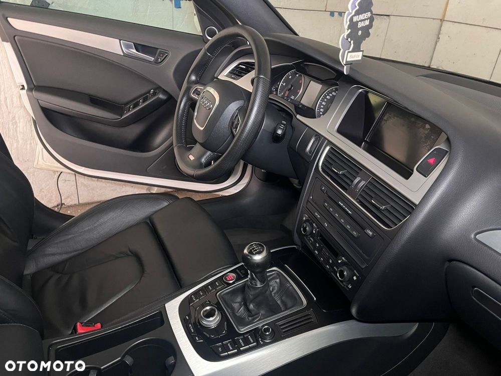 Audi A4 Limousine - 5