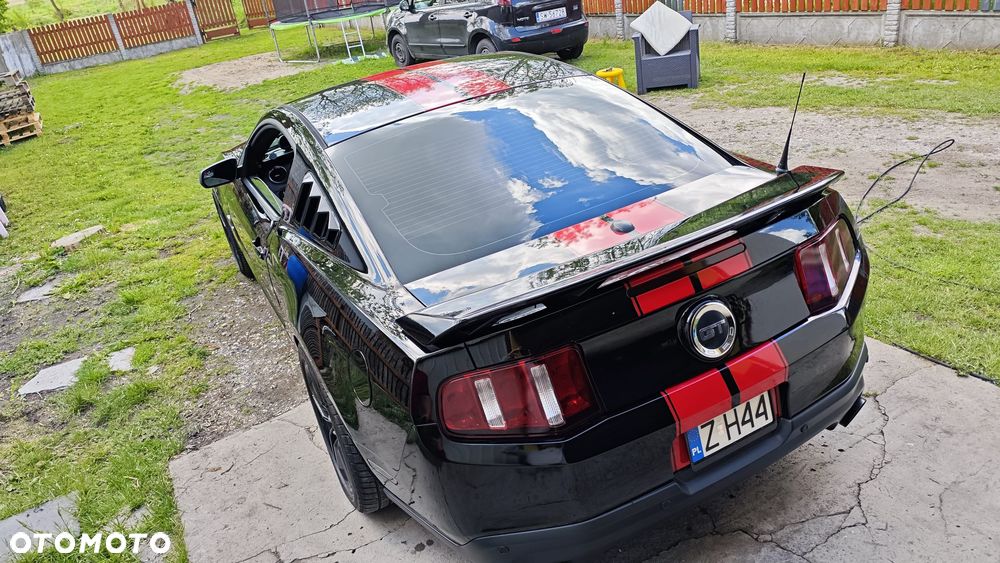 Ford Mustang - 8