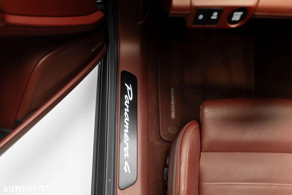 Porsche Panamera 4 - 17