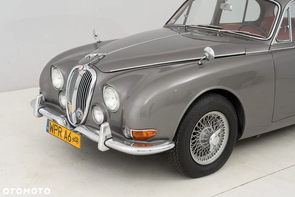 Jaguar S-Type - 15