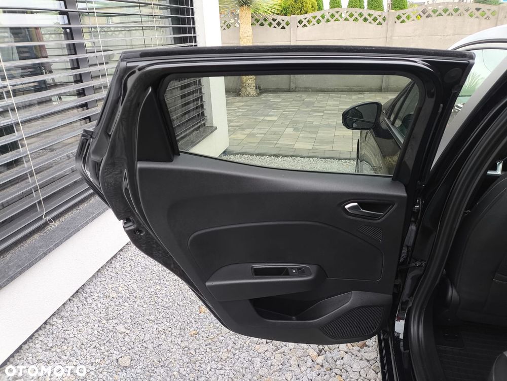 Renault Clio - 19