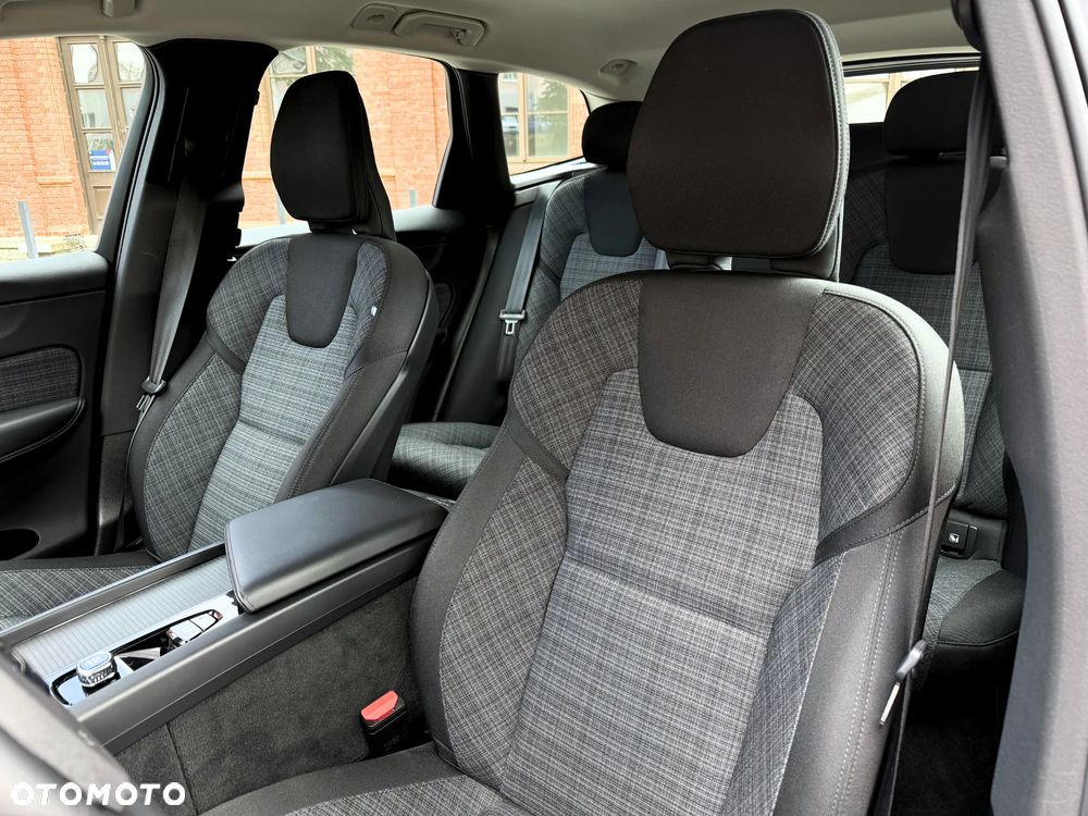Volvo XC 60 B4 D Core - 7