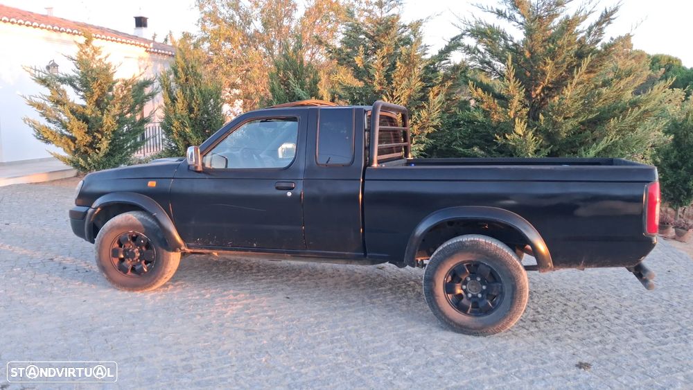 Nissan Pick Up 2.5 TD King Cab Navara - 8