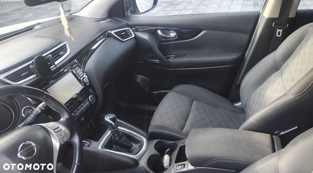 Nissan Qashqai 1.6 dCi 4 x 4 DPF Start/Stop tekna - 6