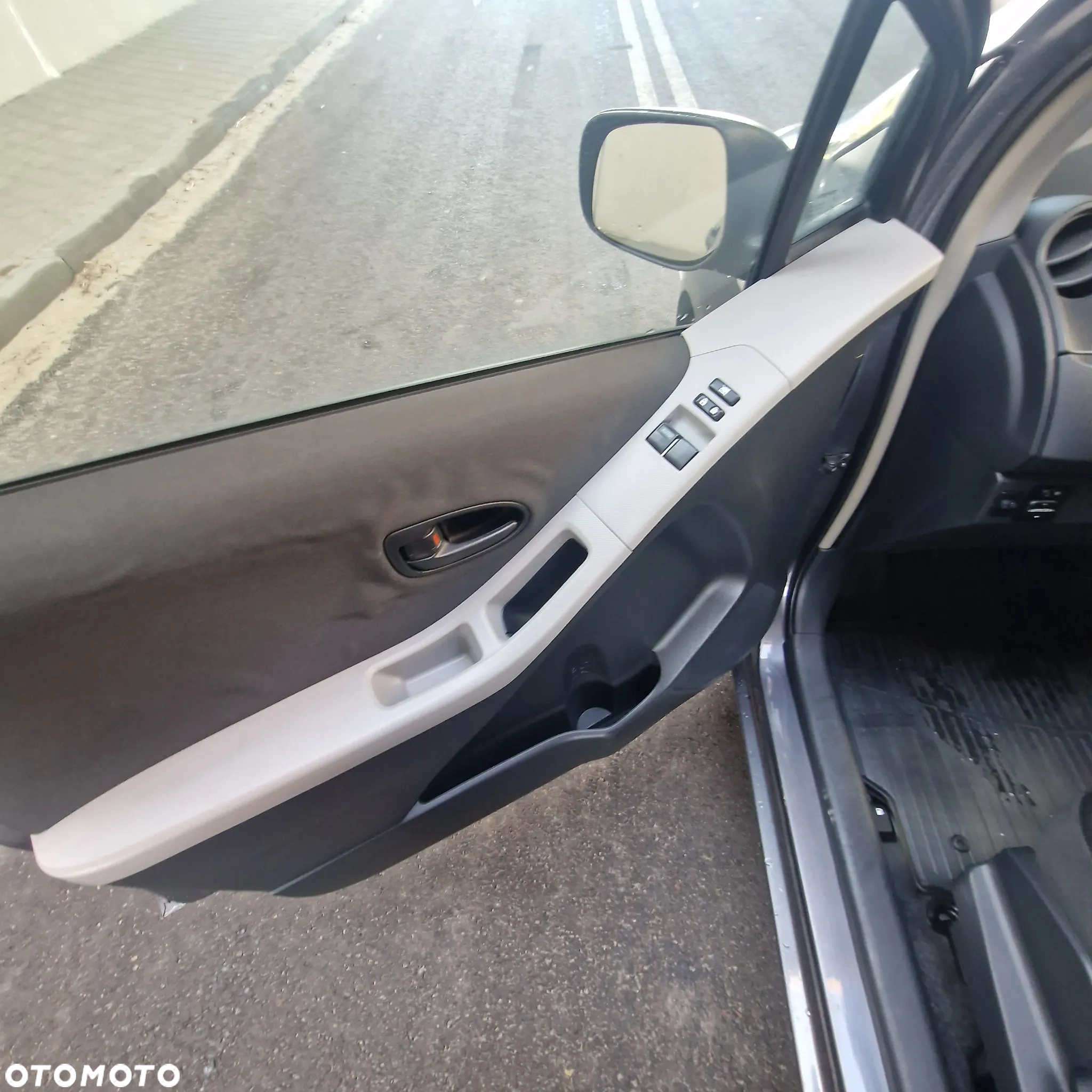 Toyota Yaris 1.33 VVT-i Sol - 11