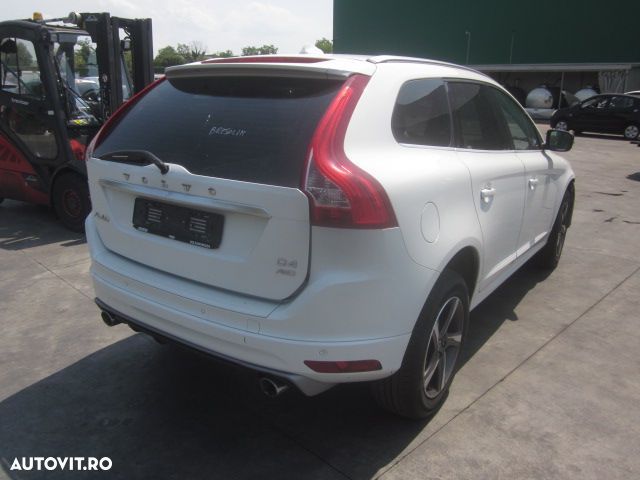 Dezmembrez Volvo XC 60 , an 2013 , 2.4 D , tip motor D5244T12 - 3