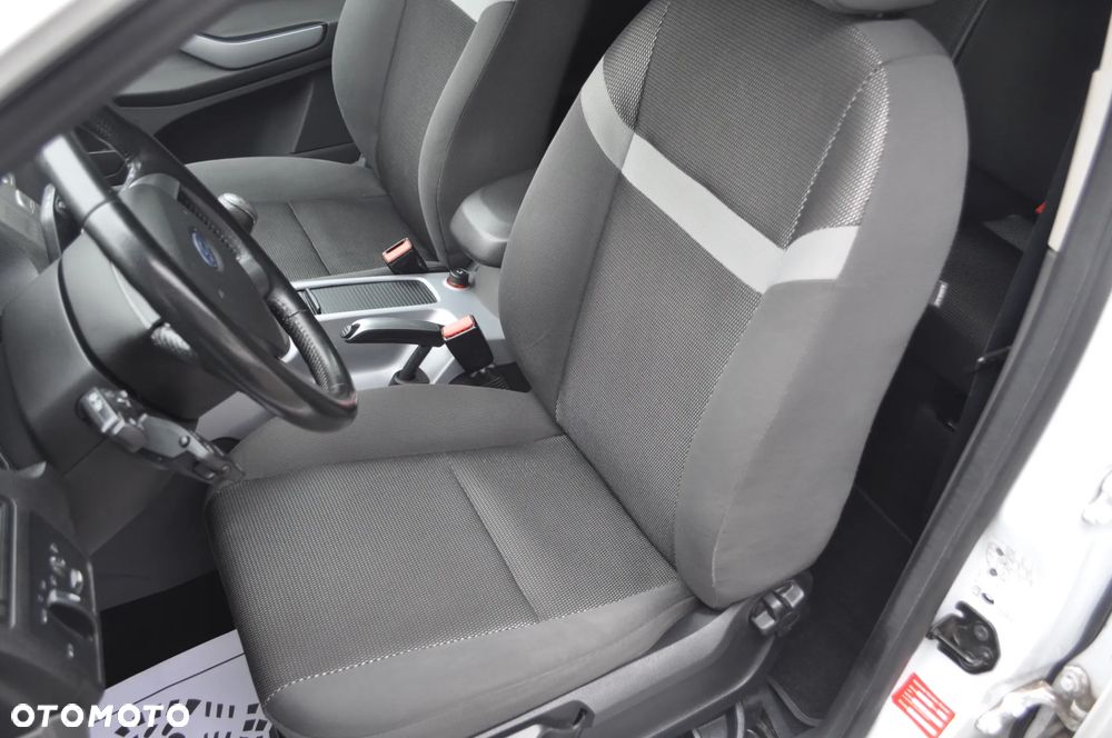 Ford Kuga 2.0 TDCi 2x4 Titanium - 21