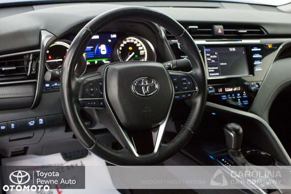 Toyota Camry - 5