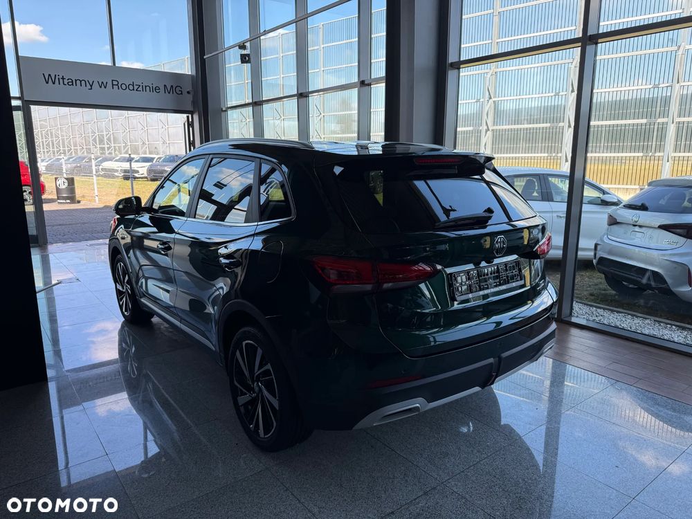 MG ZS Hybrid+ - 10