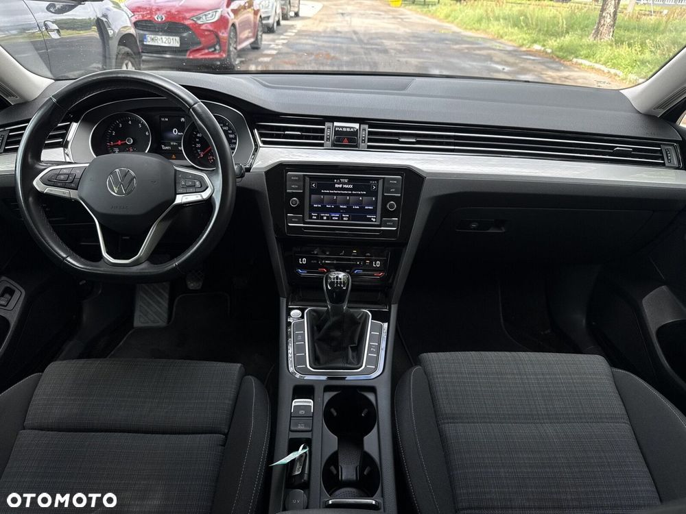 Volkswagen Passat 1.5 TSI EVO Business - 10