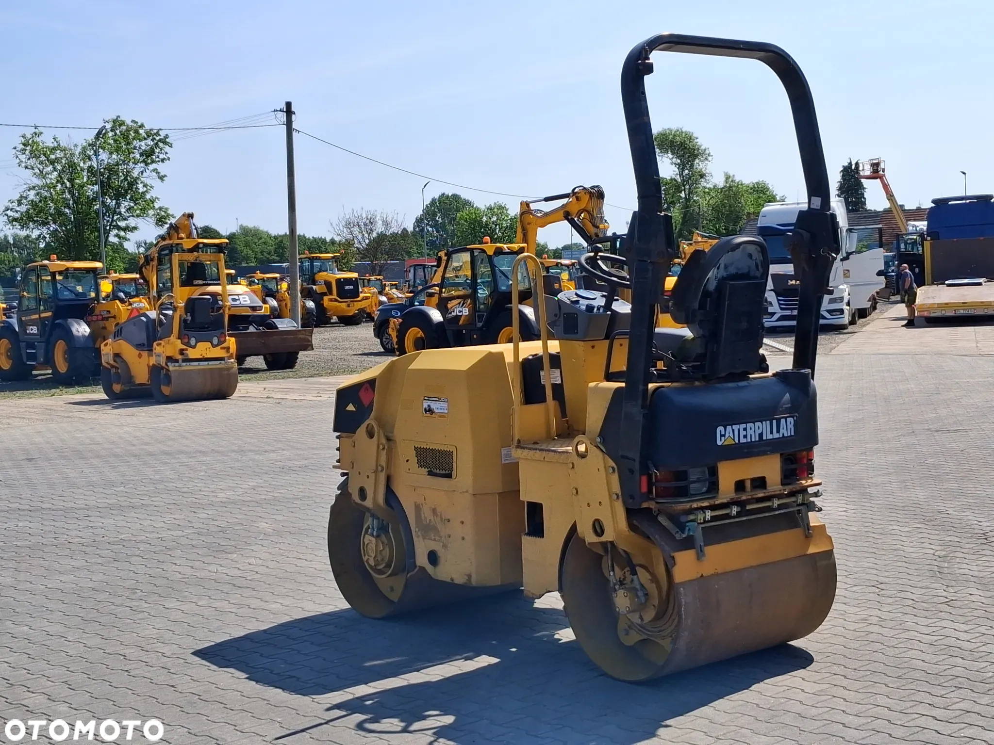 Caterpillar CB 22 - 3