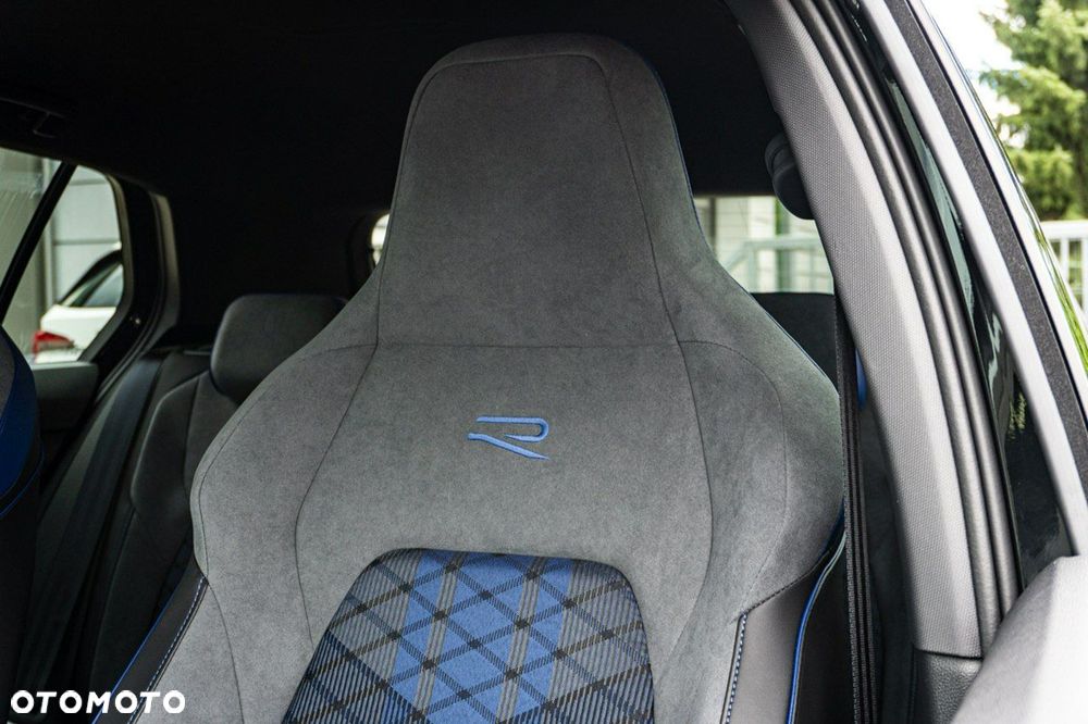 Volkswagen Golf - 19