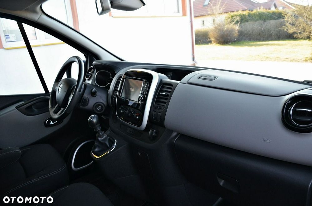 Renault Trafic - 25