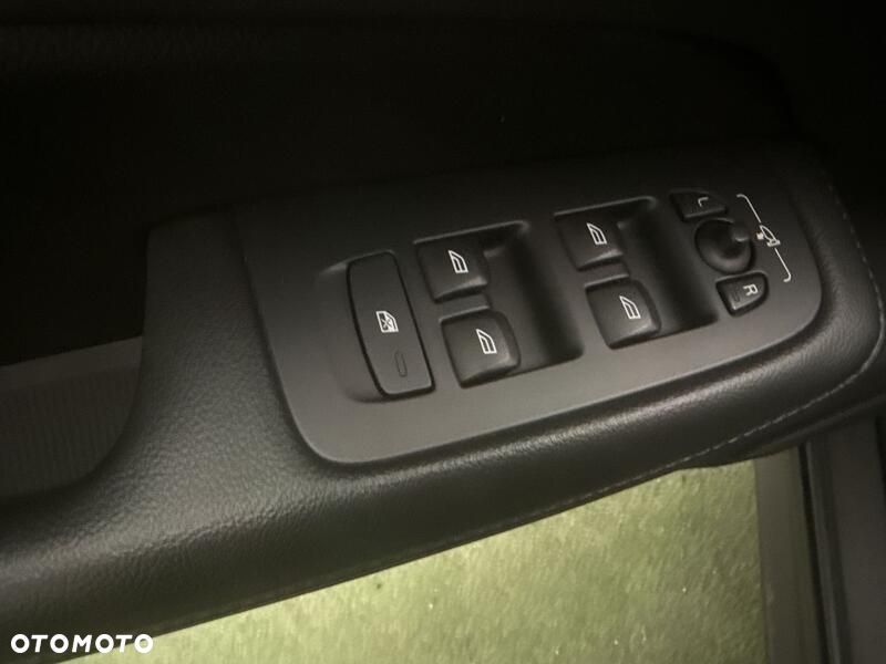 Volvo V60 Cross Country B5 B AWD - 12