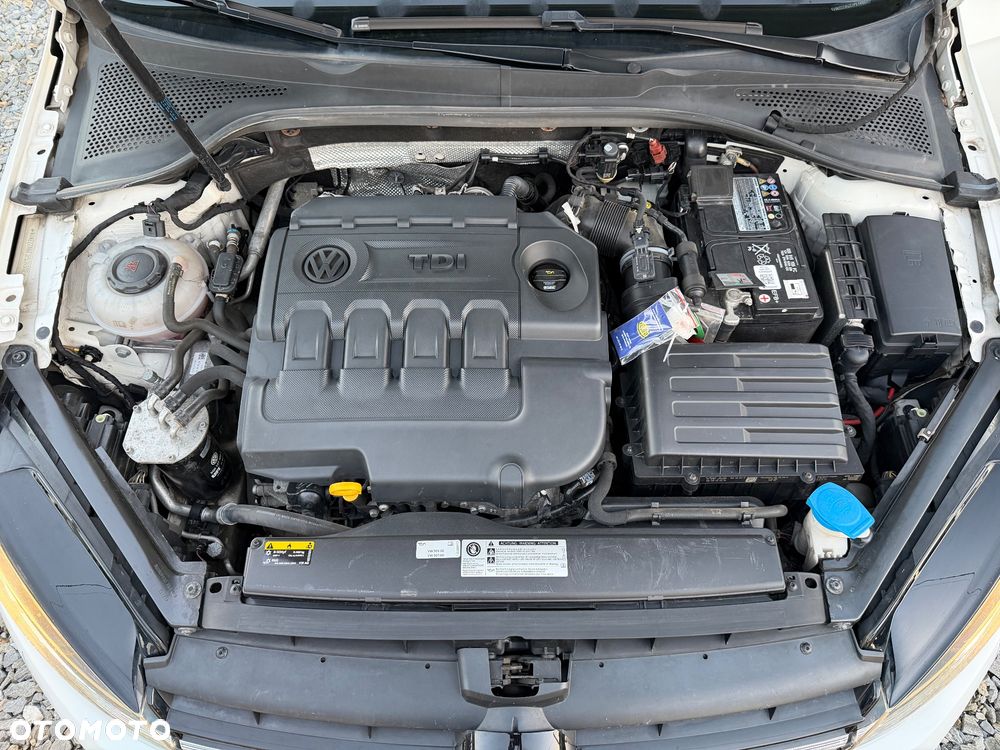 Volkswagen Golf 1.6 TDI BMT Comfortline - 14