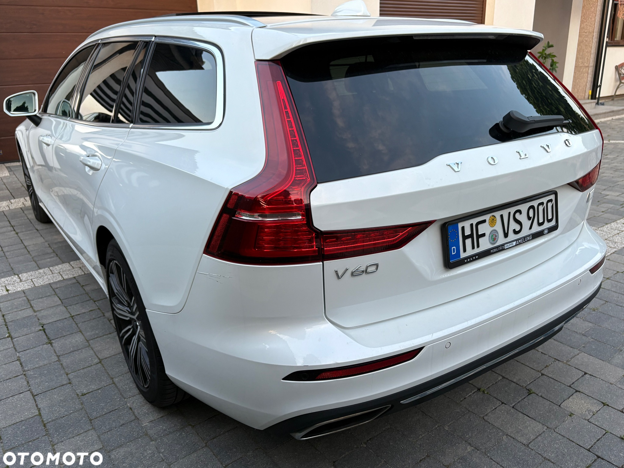 Volvo V60 T6 AWD Recharge Geartronic Inscription - 4