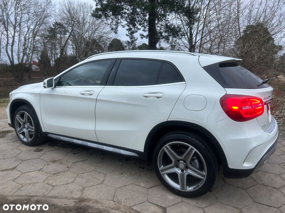 Mercedes-Benz GLA 250 4Matic 7G-DCT AMG Line - 4