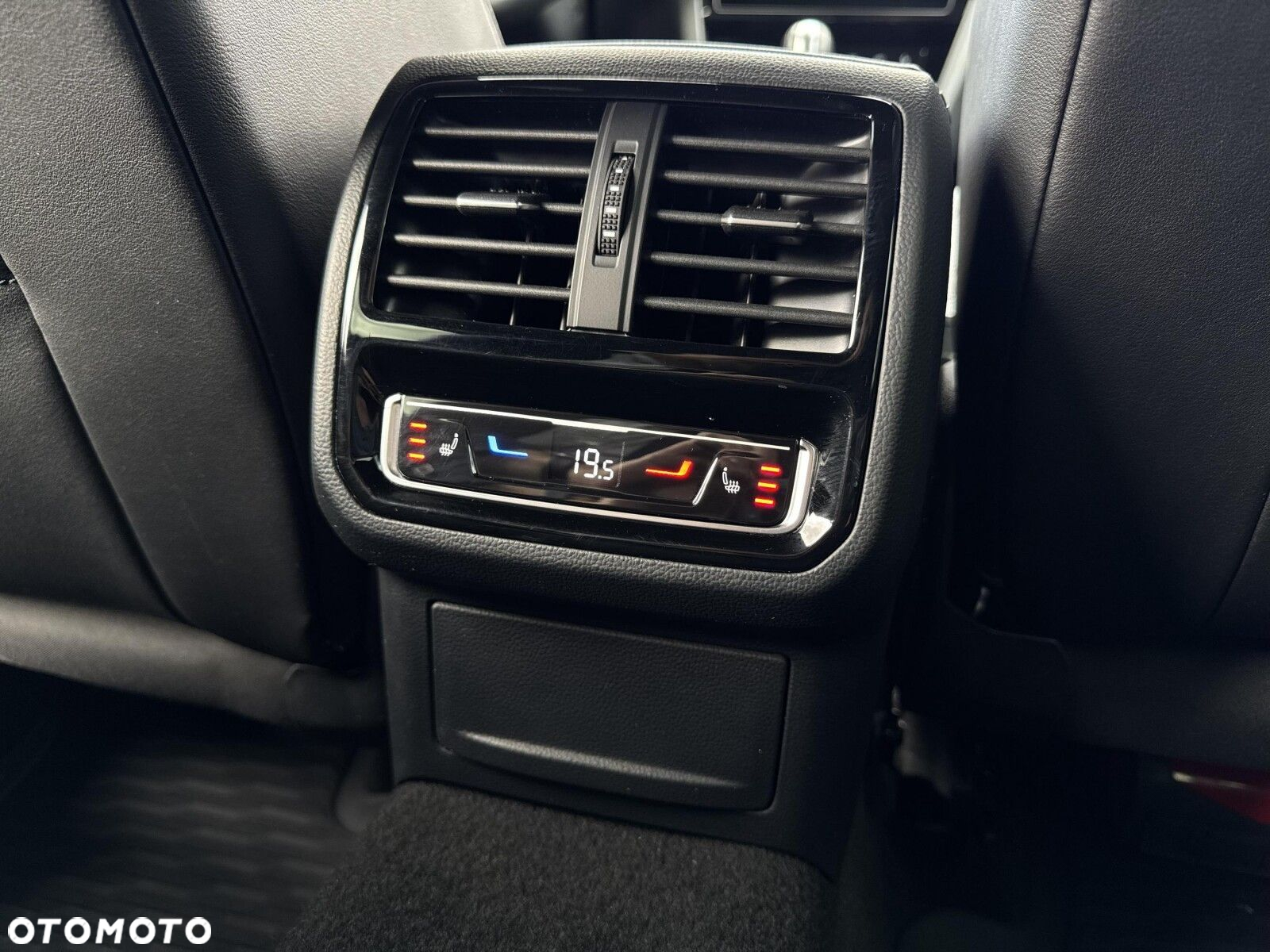 Volkswagen Arteon 2.0 TDI 4Motion R-Line DSG - 35