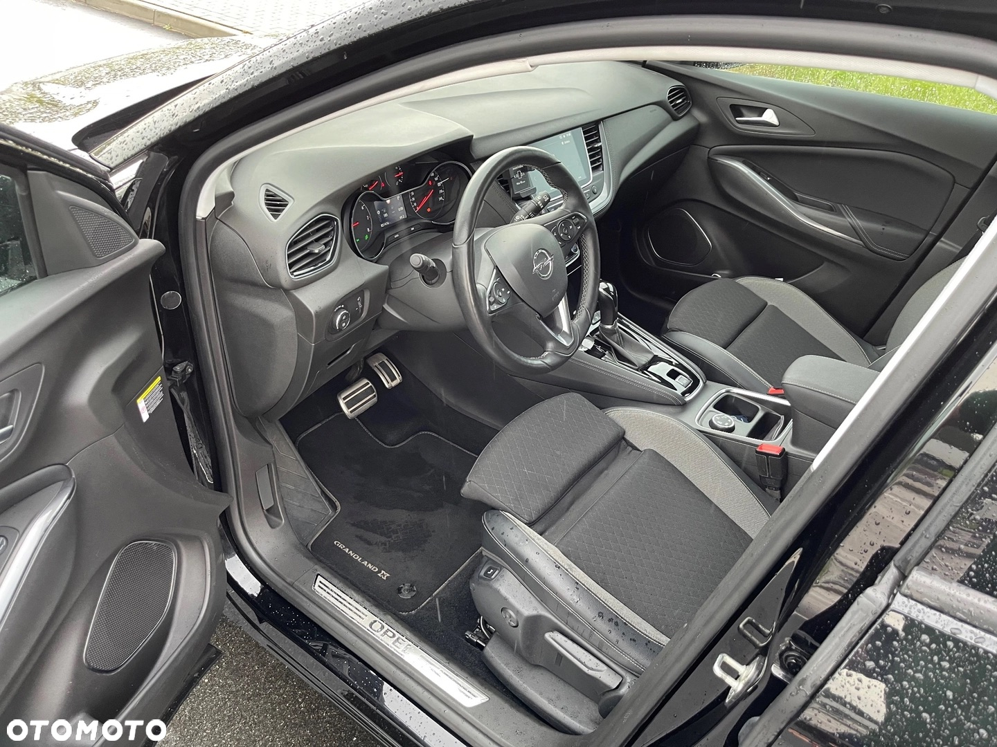Opel Grandland X 1.2 Start/Stop Automatik Business Edition - 24