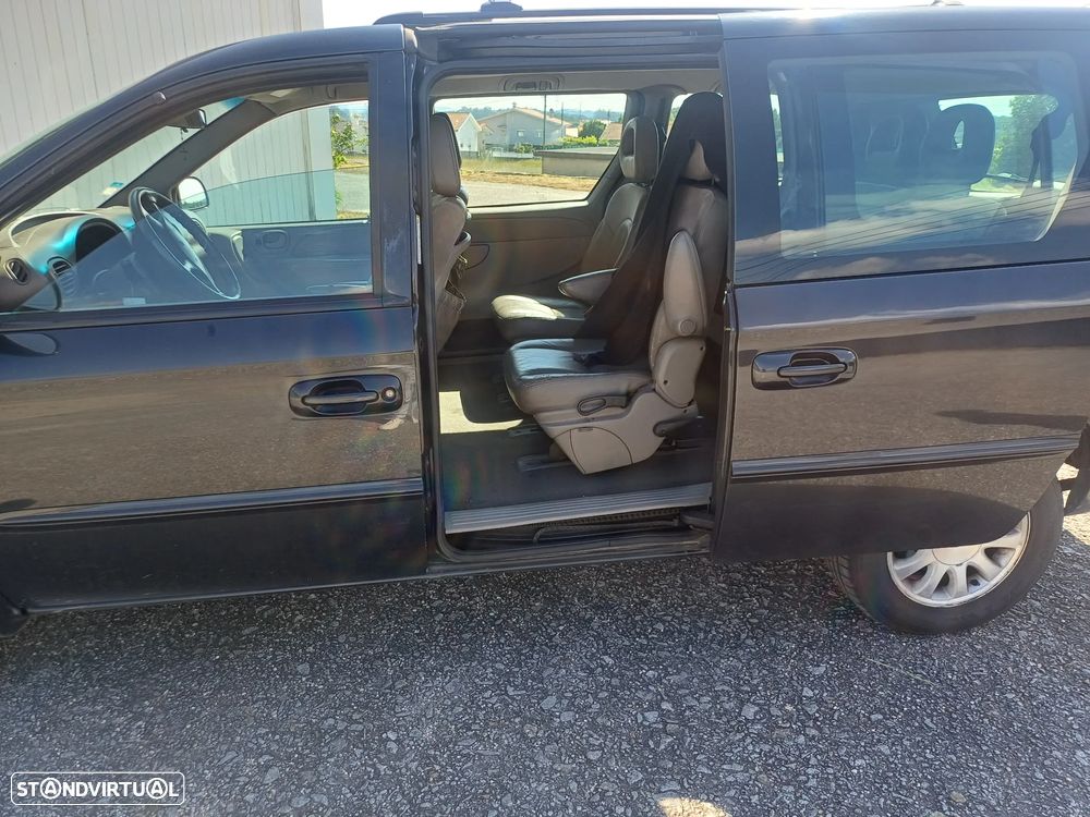 Chrysler Voyager 2.5 TD SE - 7