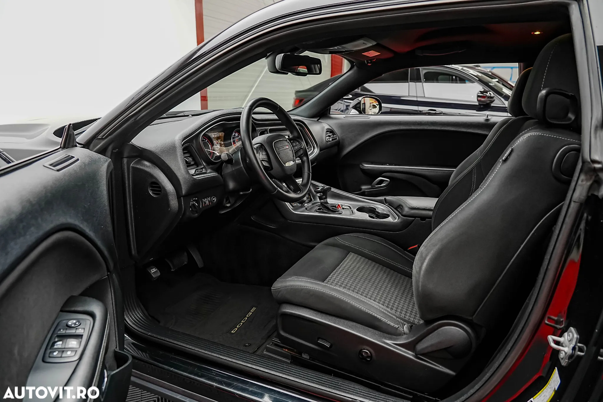 Dodge Challenger Automatik SXT Plus - 4