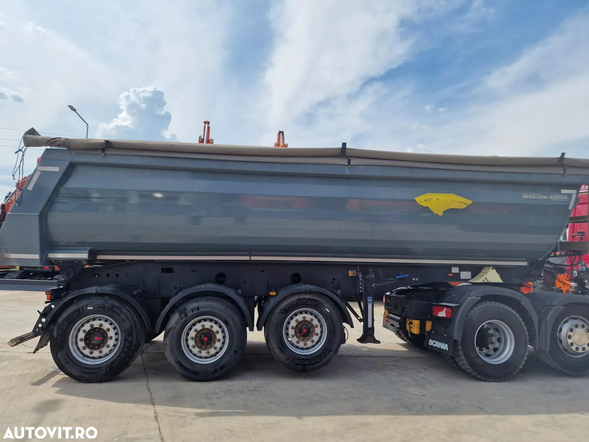 Meiller 28mc, axa liftabila, scena vizitare, 6,3t, picioare sprijin 21900 Eur+Tva,  anvelope 60% ok, frane disc, bara protectie spate, prelata, otel Hardox, STARE FOARTE BUNA, posibilitate leasing 4 ani, 21.900 EUR+Tva - 2