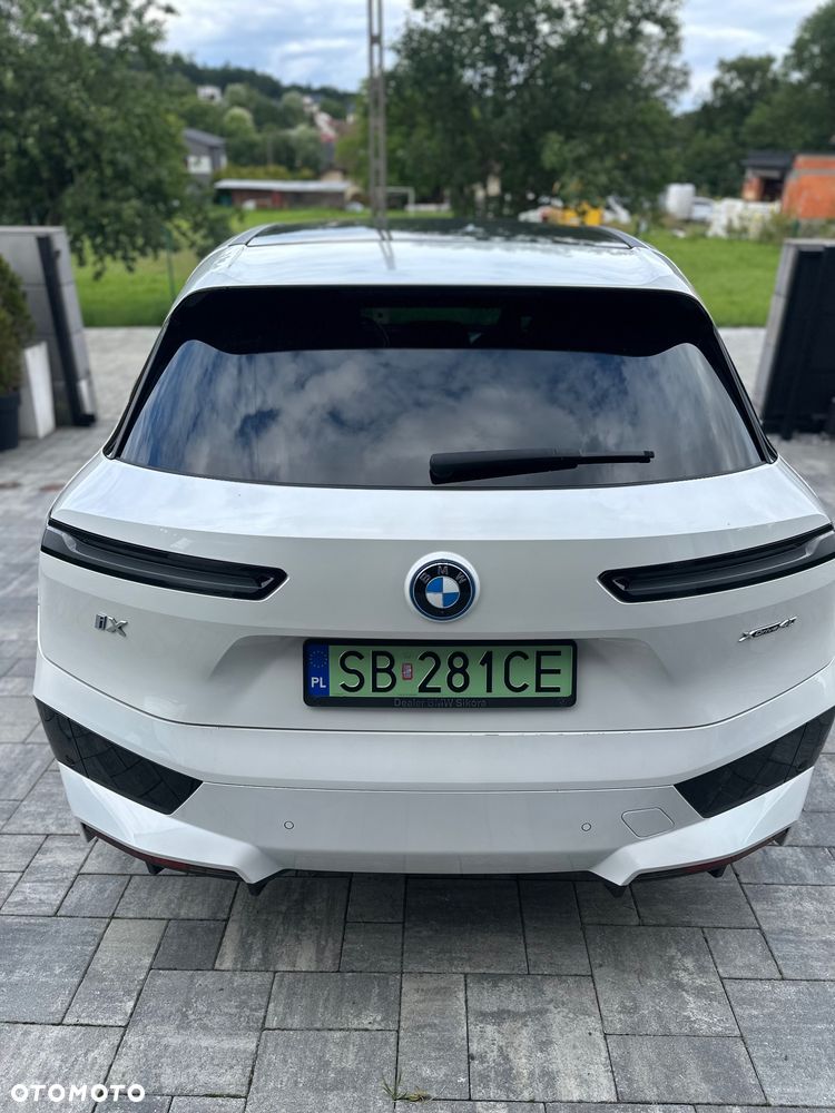 BMW iX xDrive40 76.6kWh Signature - 13