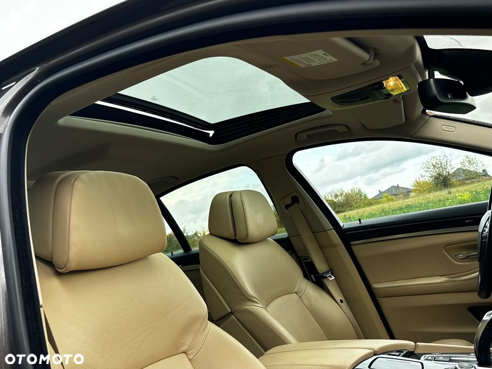 BMW Seria 5 525d Modern Line - 18
