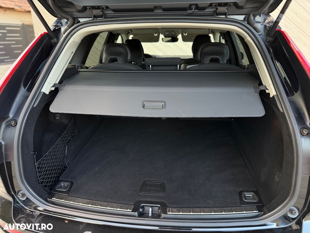 Volvo XC 60 - 22