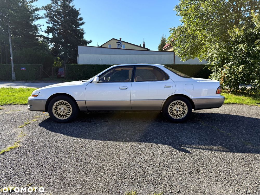 Lexus ES - 5