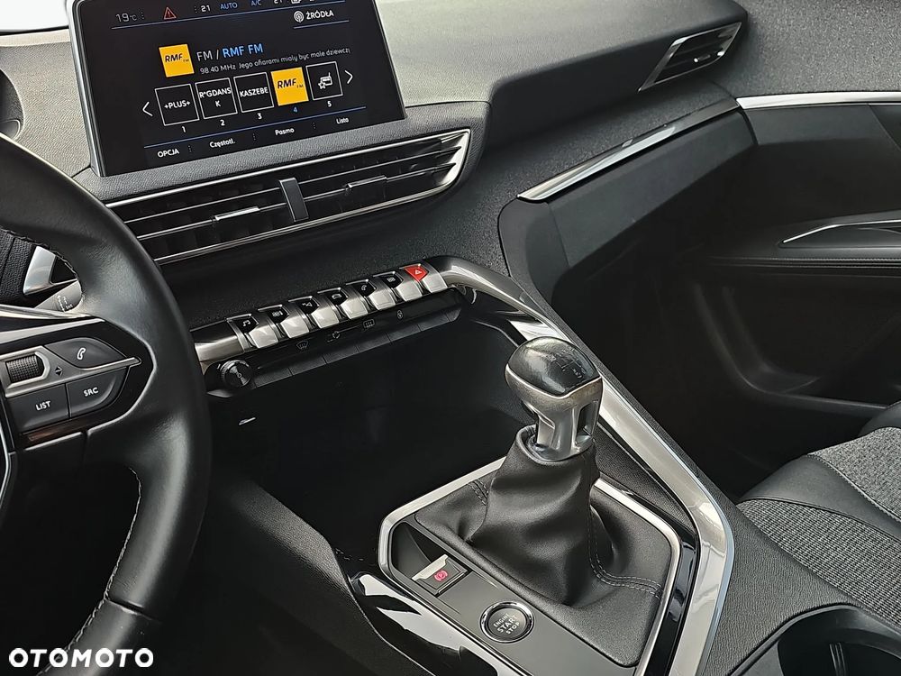 Peugeot 3008 1.2 PureTech Allure S&S - 25