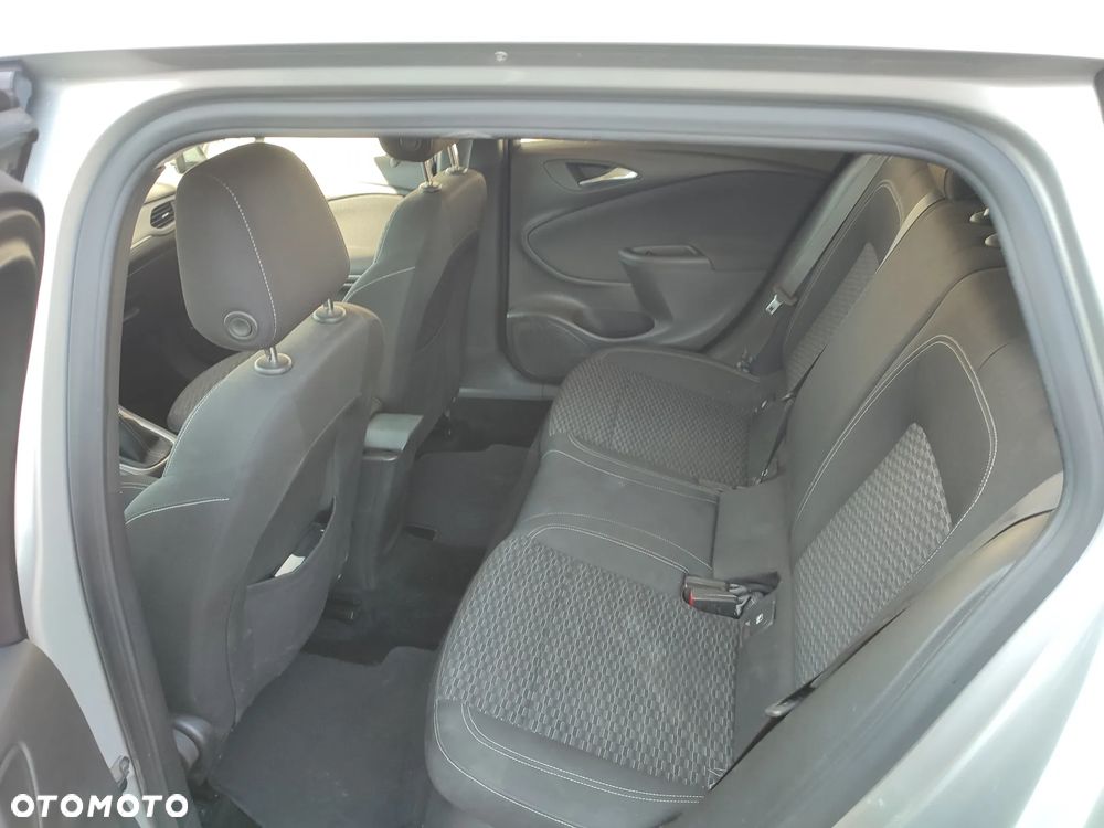 Opel Astra 1.6 CDTI Sport - 11