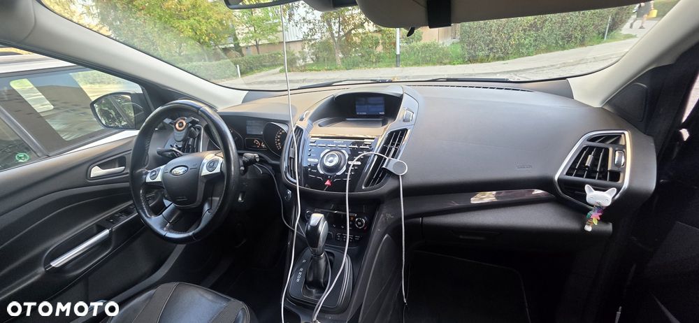 Ford Kuga - 8