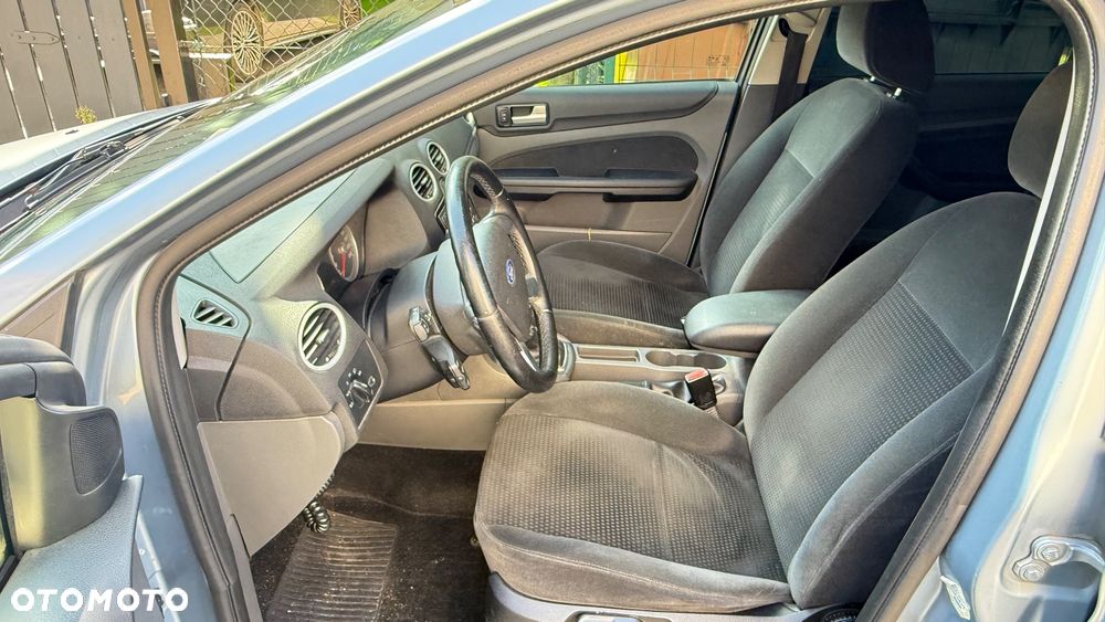 Ford Focus 1.6 TDCi Ghia - 5