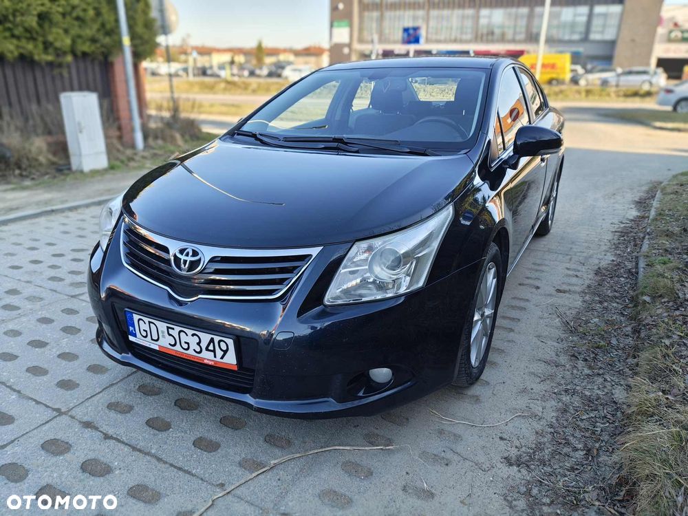 Toyota Avensis 2.0 D-4D - 11