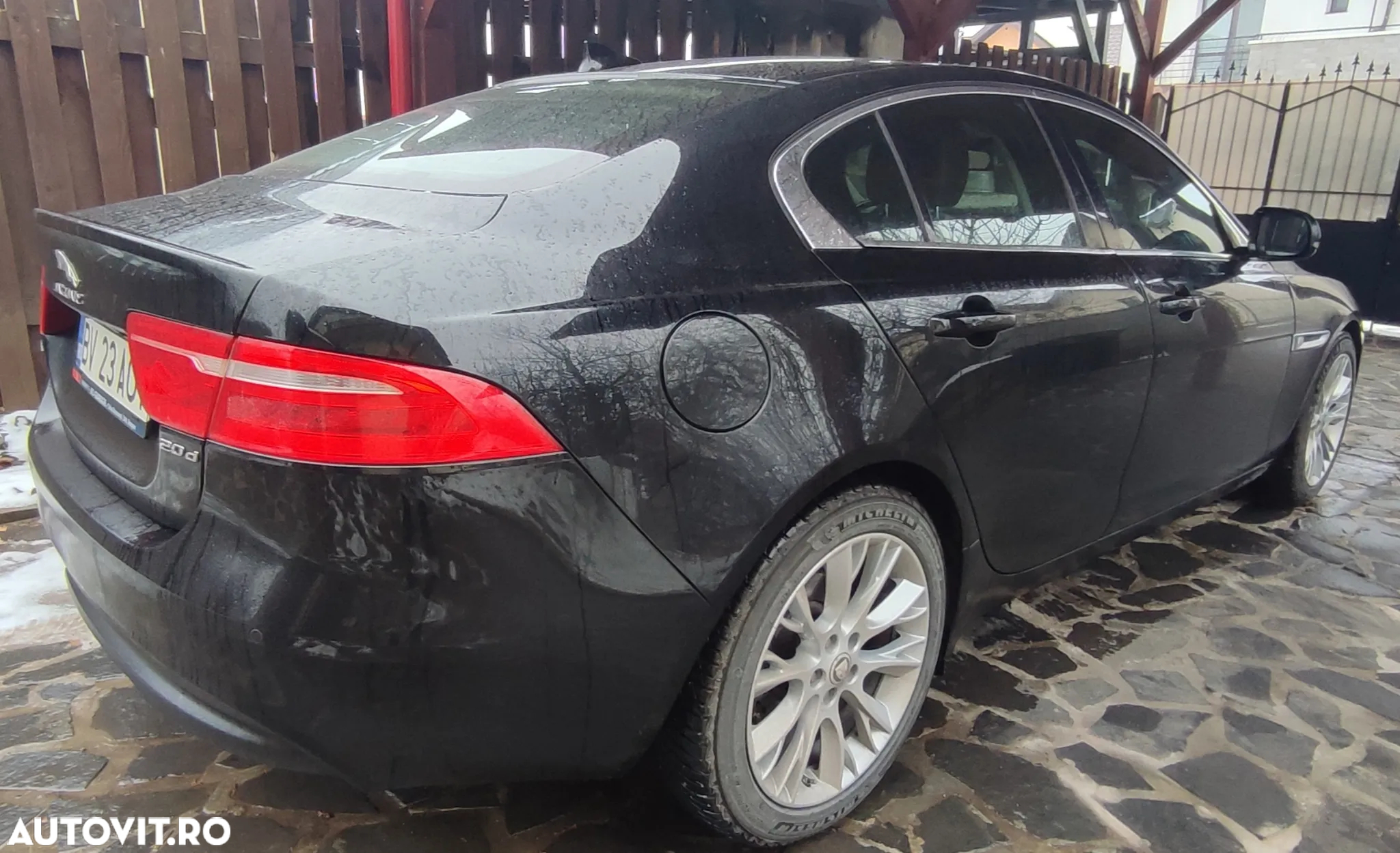 Jaguar XE 2.0 Prestige - 19